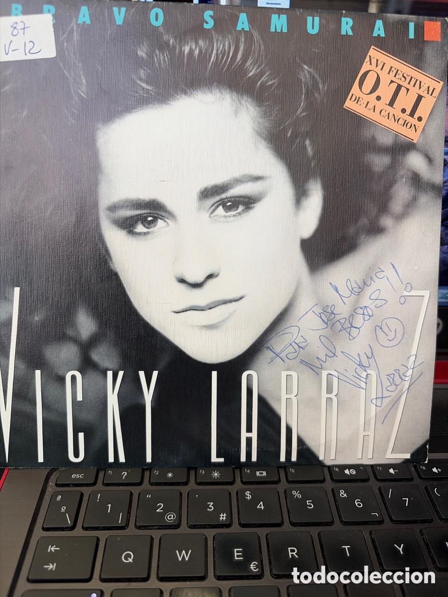 Discos de vinilo: VICKY LARRAZ - BRAVOS SAMURAI + SUMMER NIGHTS FIRMADO Y DEDICADO POR VICKY LARRAZ