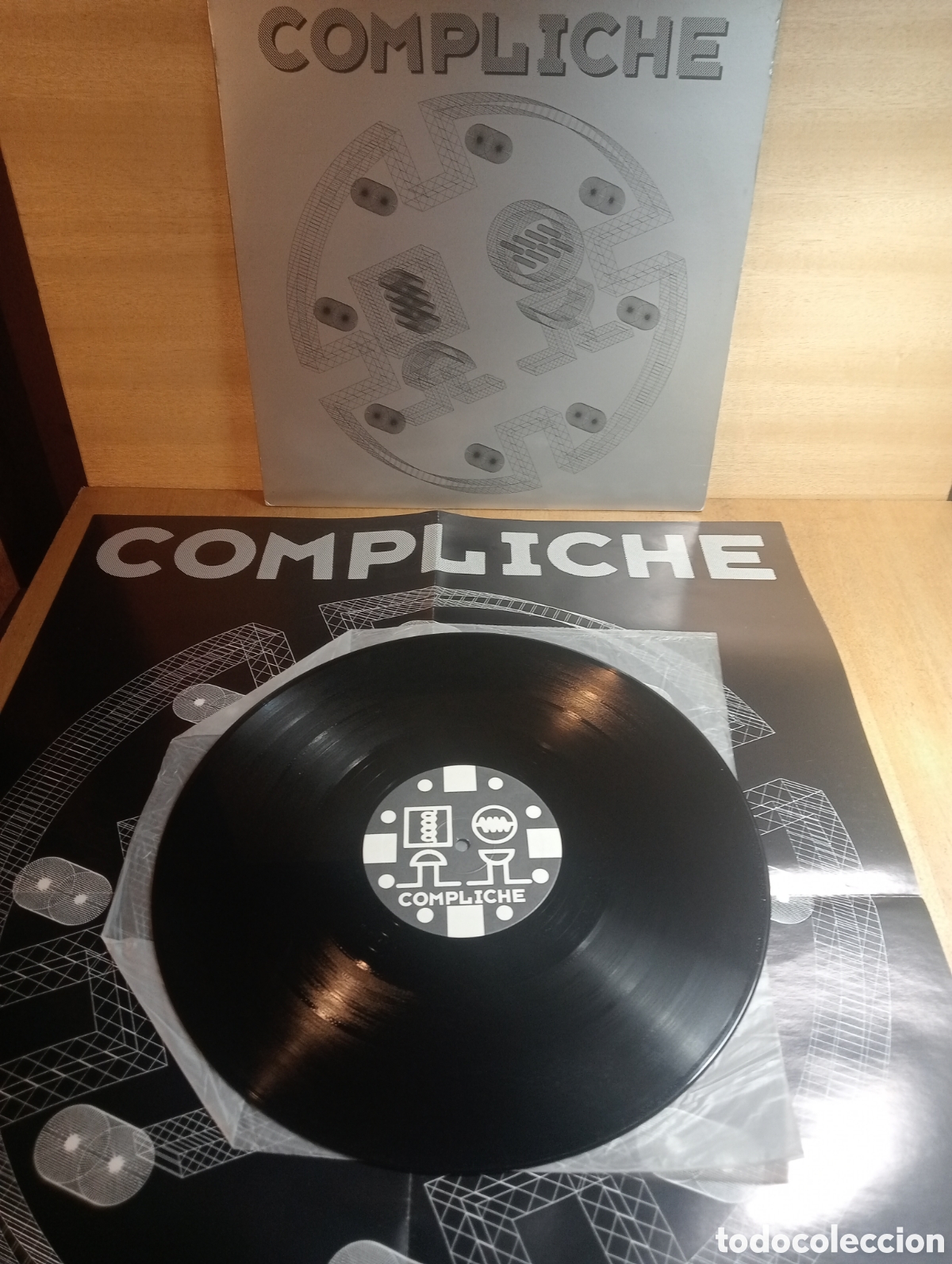Discos de vinilo: A.P.TC. Compliche. A&ntilde;o 1992. Con poster. - Foto 2