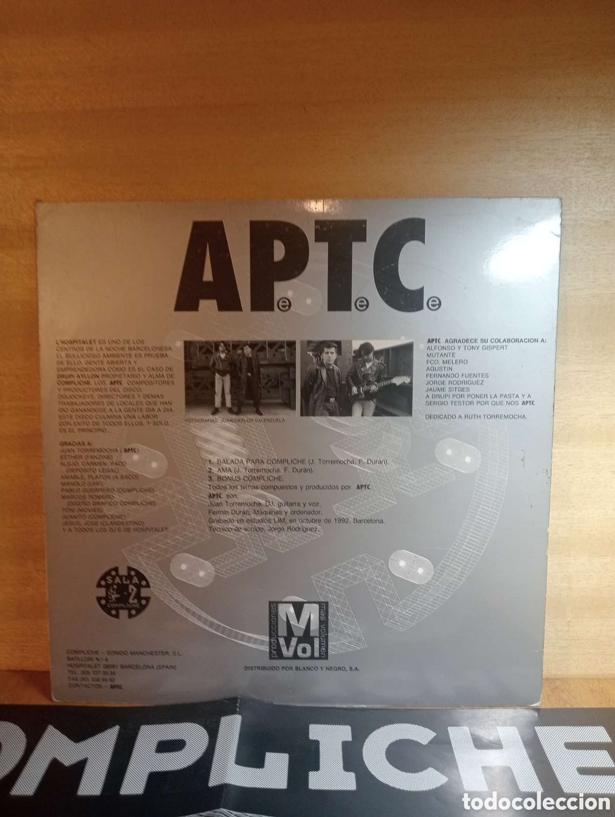 Discos de vinilo: A.P.TC. Compliche. A&ntilde;o 1992. Con poster. - Foto 3
