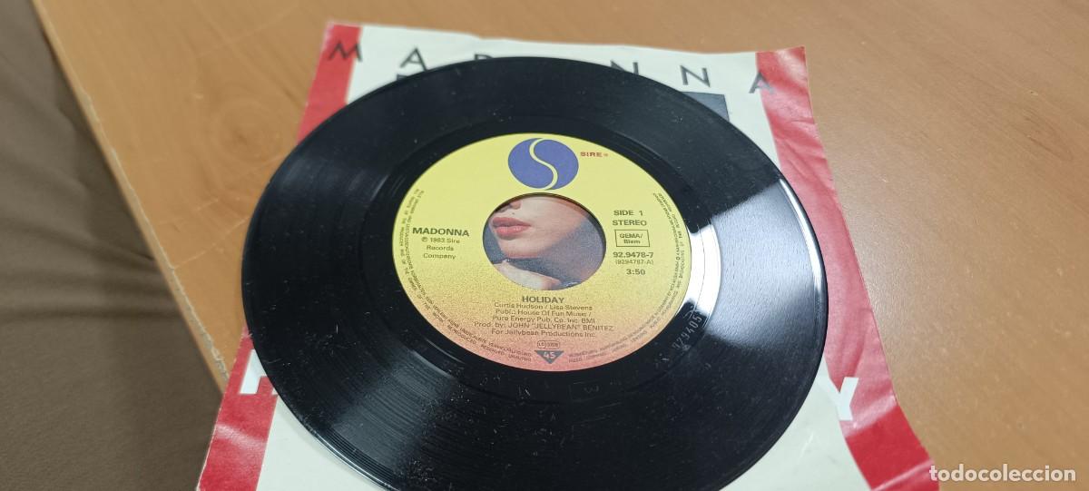Discos de vinilo: DISCO VINILO CHICO DE MADONNA HOLIDAY - Foto 4