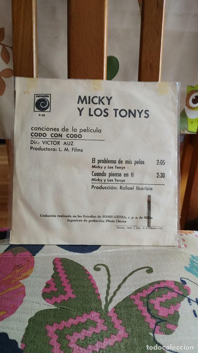 Discos de vinilo: MICKY Y LOS TONYS-SINGLE EL PROBLEMA DE MIS PELOS - Foto 2
