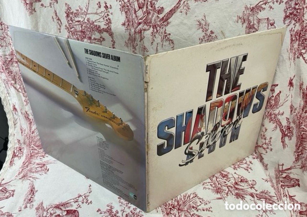 Discos de vinilo: THE SHADOWS (LP) THE SHADOWS SILVER ALBUM A&Ntilde;O 1983 - DOBLE DISCO CON PORTADA ABIERTA