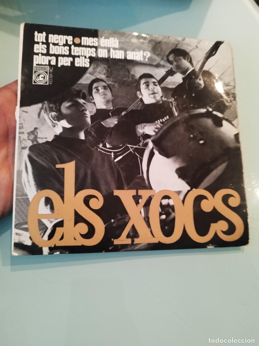 Discos de vinilo: ELS XOCS - Tot Negre EP 7&rdquo; (1966) Conc&egrave;ntric - CON ENCARTE ORIGINAL - Rock Beat Catal&aacute;n.