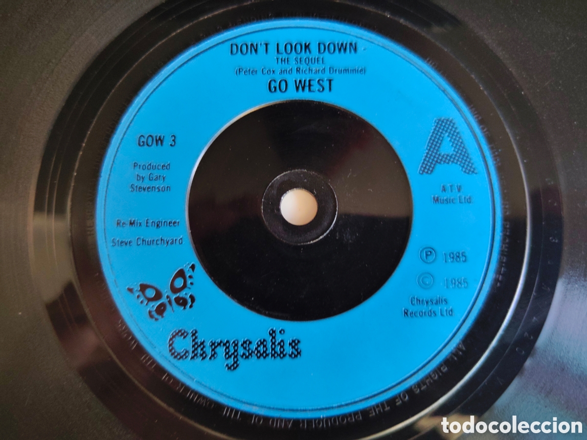 Discos de vinilo: GO WEST - Dont look down (the sequel) (1985) disco de vinilo single - Foto 3