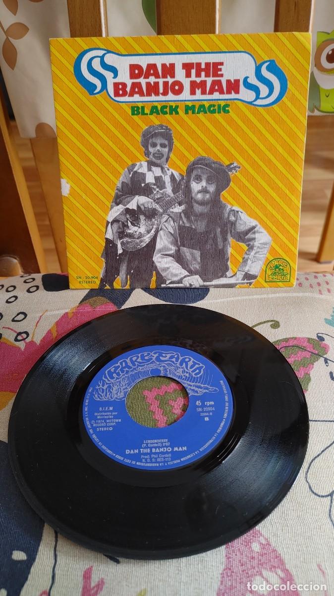 Discos de vinilo: DAN THE BANJO MAN-SINGLE BLACK MAGIC - Foto 1