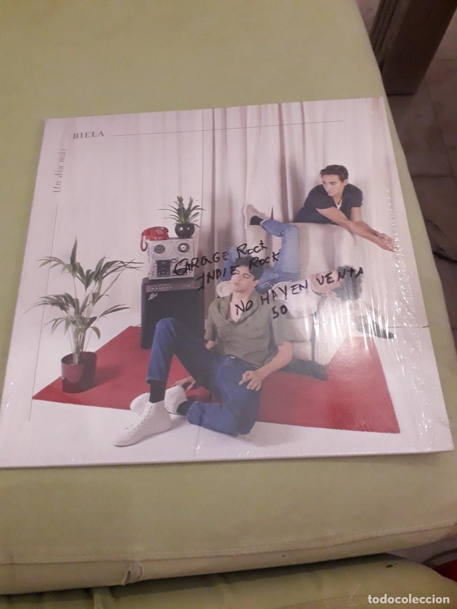 Disques de vinyle: BIELA-UN DIA MAS-12/11/2021-ROCK INDIE/GARAGE ROCK-1 EDIC SPAIN(8&euro; ENV CERT)