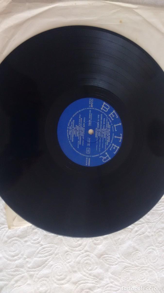 Vinyl-Schallplatten: L.P ( vinilo) de varios -HITS OF THE WORLD- a&ntilde;os 60 ( no tiene carpeta)
