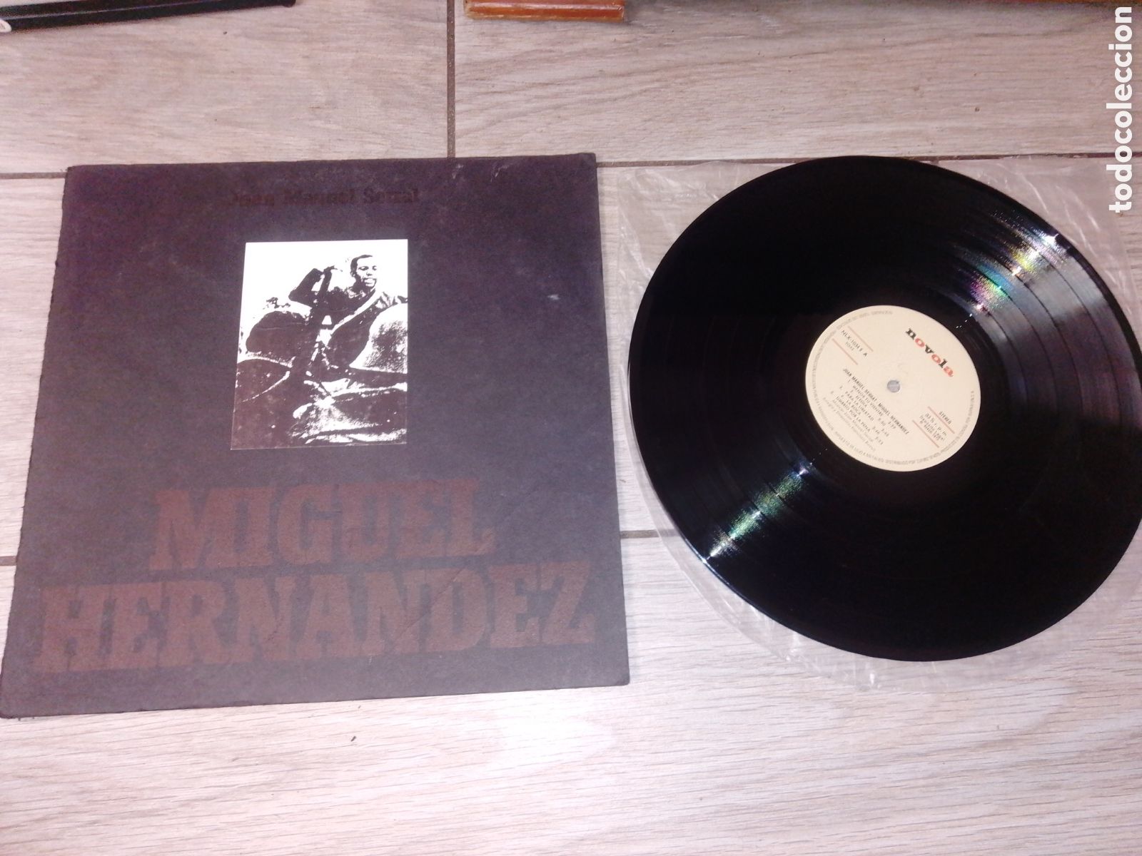 Discos de vinil: JOAN MANUEL SERRAT - MIGUEL HERN&Aacute;NDEZ - SPAIN - NOVOLA - GATEFOLD - L -