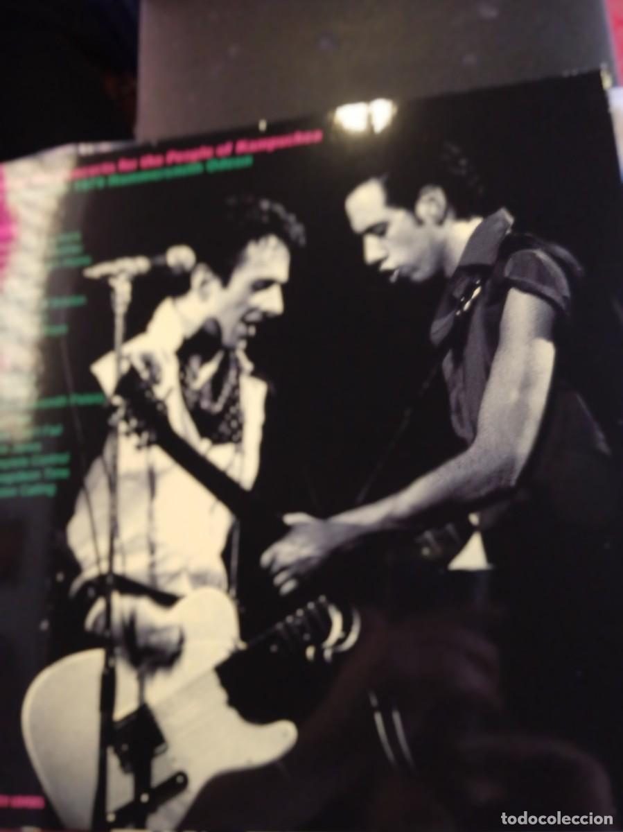 Discos de vinilo: THE CLASH- KAMPUCHEA CALLING. LP - Foto 2