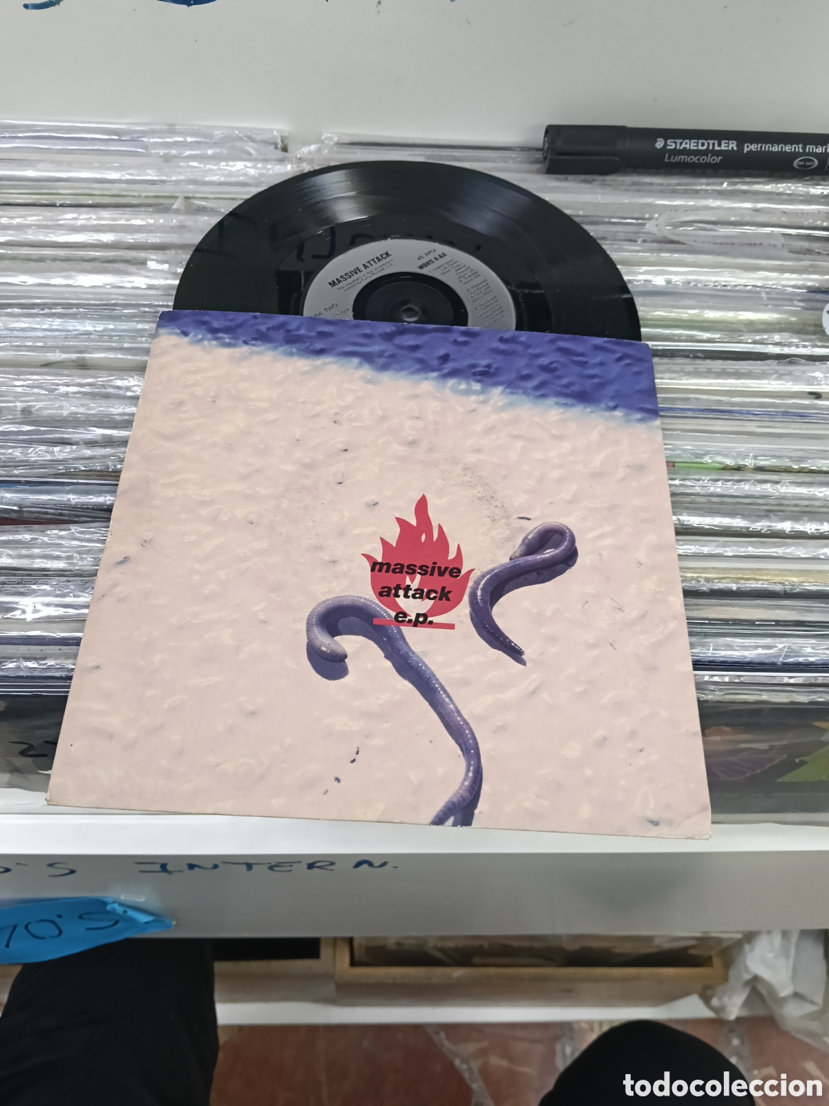Disques de vinyle: Massive attack e.p. hymn of the Big wheel + 3 u.k. 1992