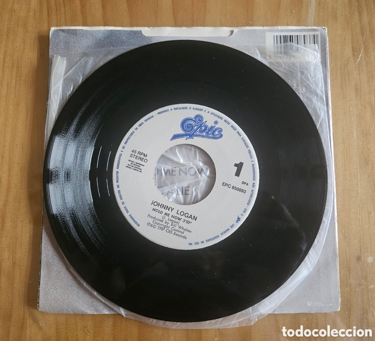 Discos de vinilo: Single Johnny Logan Hold me Now - Foto 2