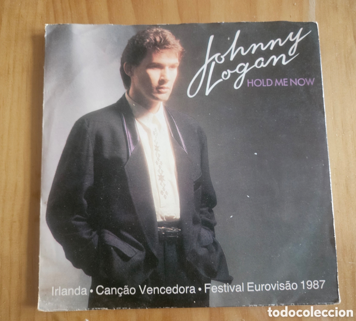Discos de vinilo: Single Johnny Logan Hold me Now - Foto 1