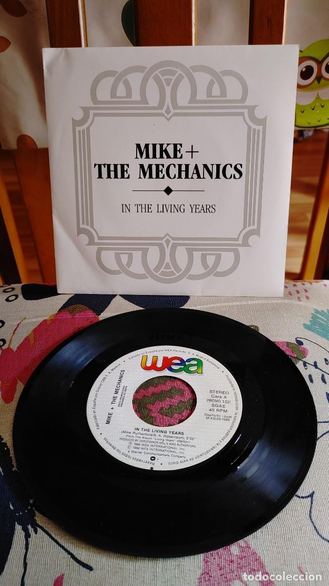 Discos de vinilo: MIKE & THE MECHANICS-SINGLE IN THE LIVING YEARS-PROMO MISMA CARA