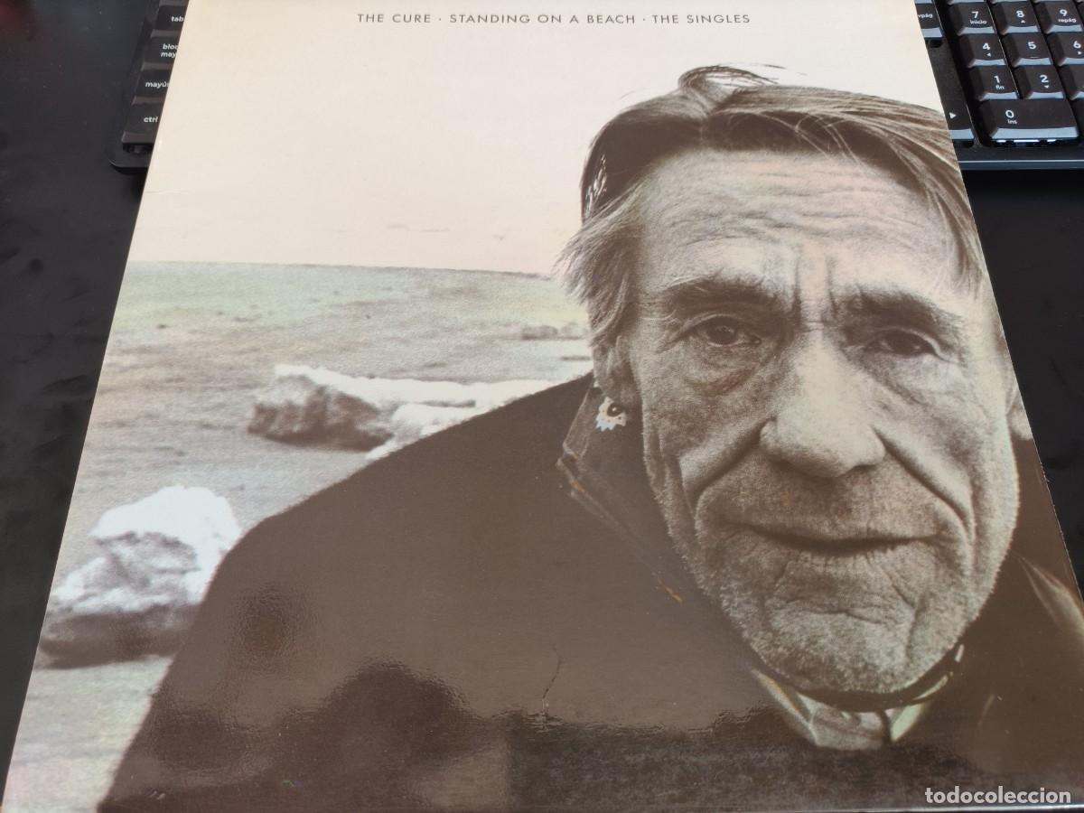 Discos de vinilo: The Cure &ndash;Standing On A Beach - The Singles. MINT / NEAR MINT. 10 FOTOS