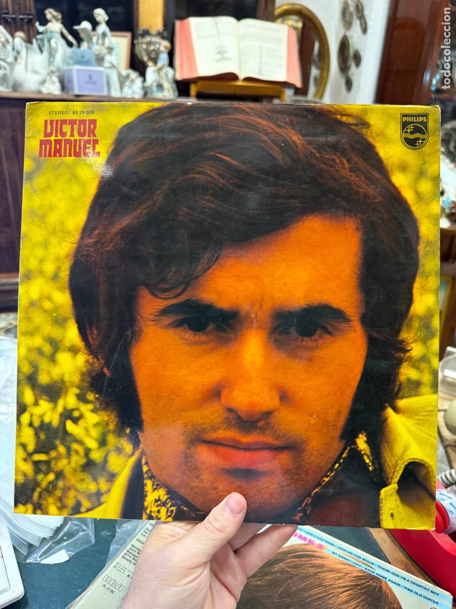 Discos de vinilo: LP VICTOR MANUEL ---