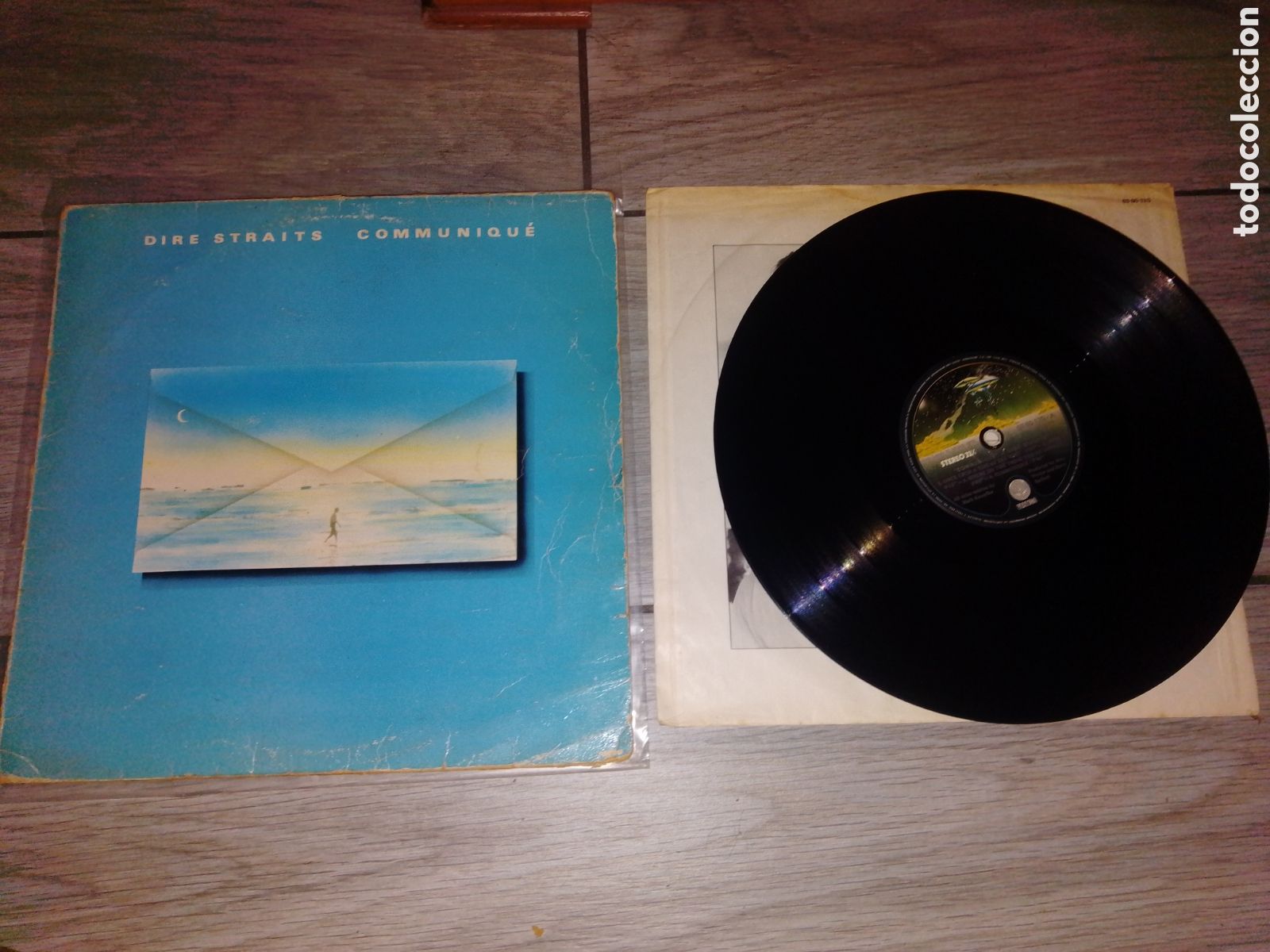 Discos de vinilo: DIRE STRAITS - COMMUNIQUE - SPAIN - V&Eacute;RTIGO - INC ENCARTE - REF 63 60 170 - L -