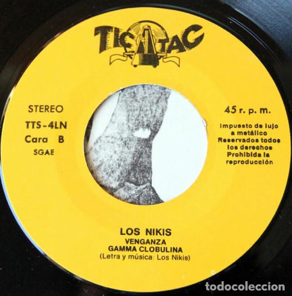 Discos de vinilo: LOS NIKIS - SANGRE EN EL MUSEO DE CERA - SINGLE - Foto 4