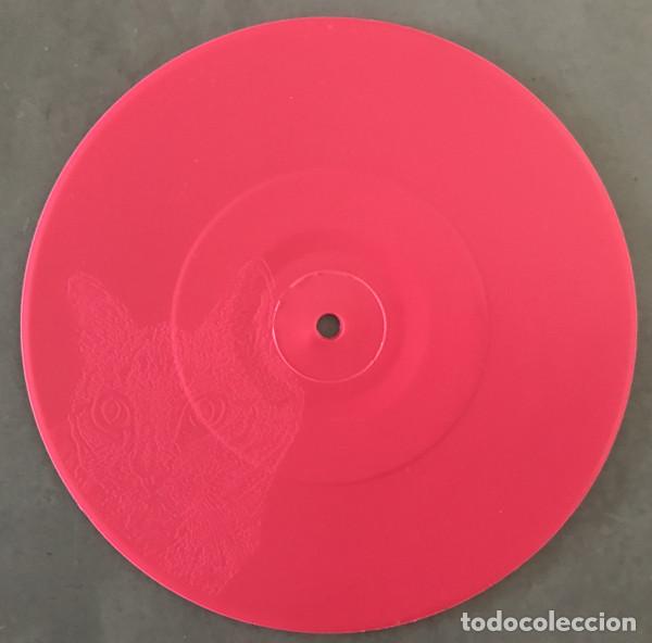 Discos de vinilo: WE ARE SCIENTISTS - CASH COW - SINGLE - Foto 2