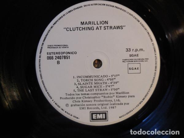 Discos de vinilo: MARILLION - CLUTCHING AT STRAWS - LP - Foto 4