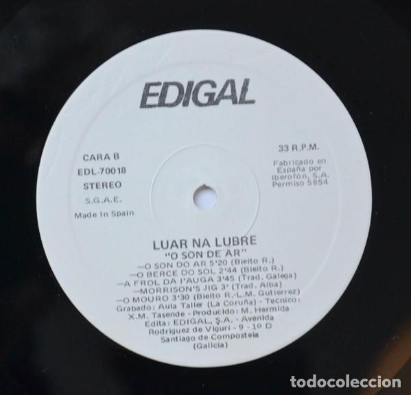 Discos de vinilo: LUAR NA LUBRE - O SON DO AR - LP - Foto 3