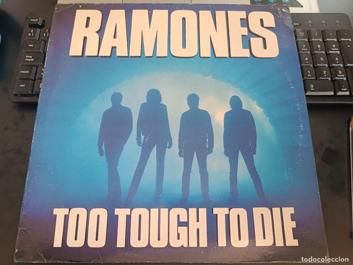Discos de vinilo: Ramones &ndash; Too Tough To Die. NEAR MINT / VG+. 8 FOTOS. CONTIENE INSERTO