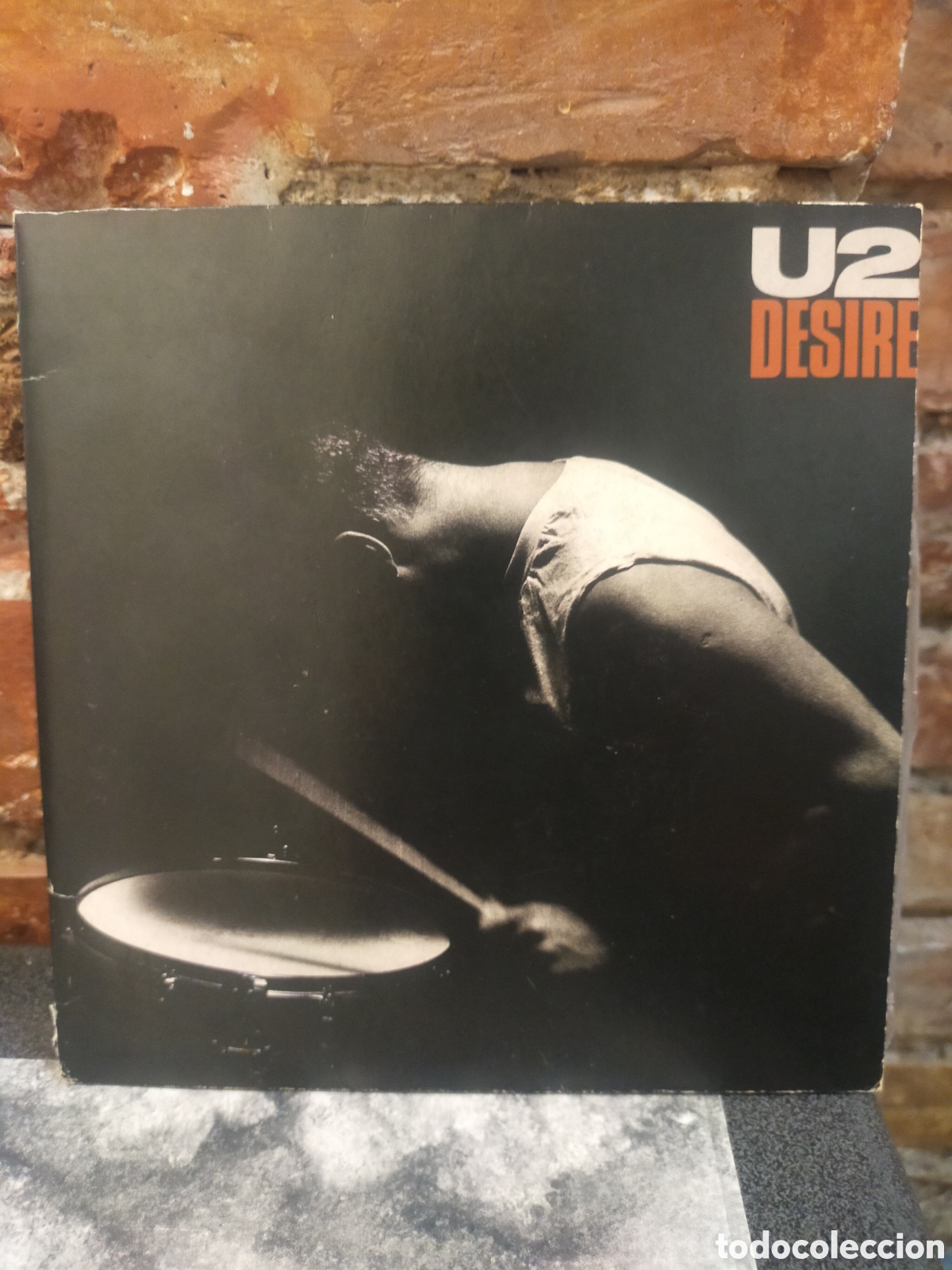 Discos de vinilo: Single U2 DESIRE 1988 - Foto 2