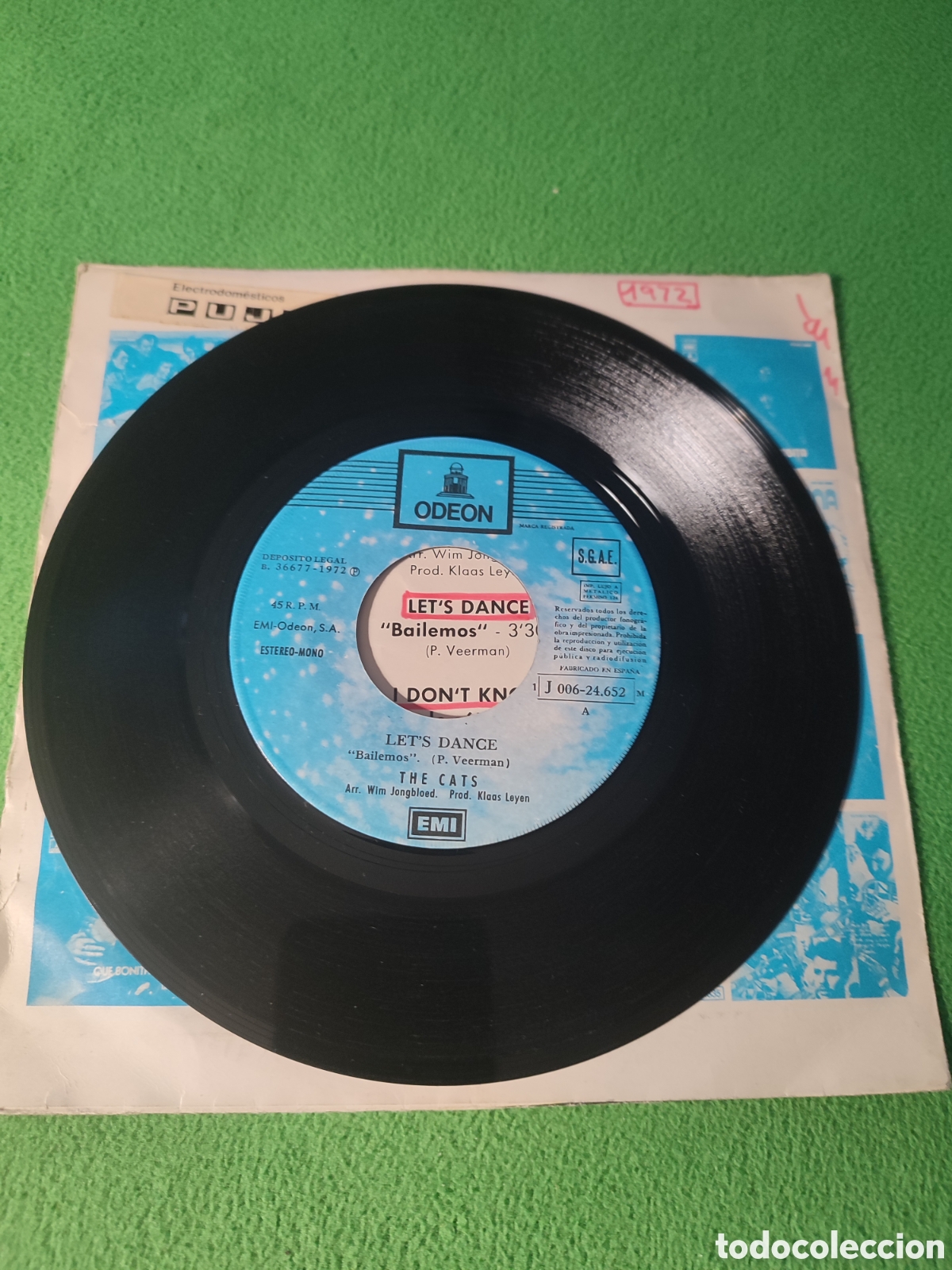 Discos de vinilo: The Cats - Lets dance /I dont know - Foto 3