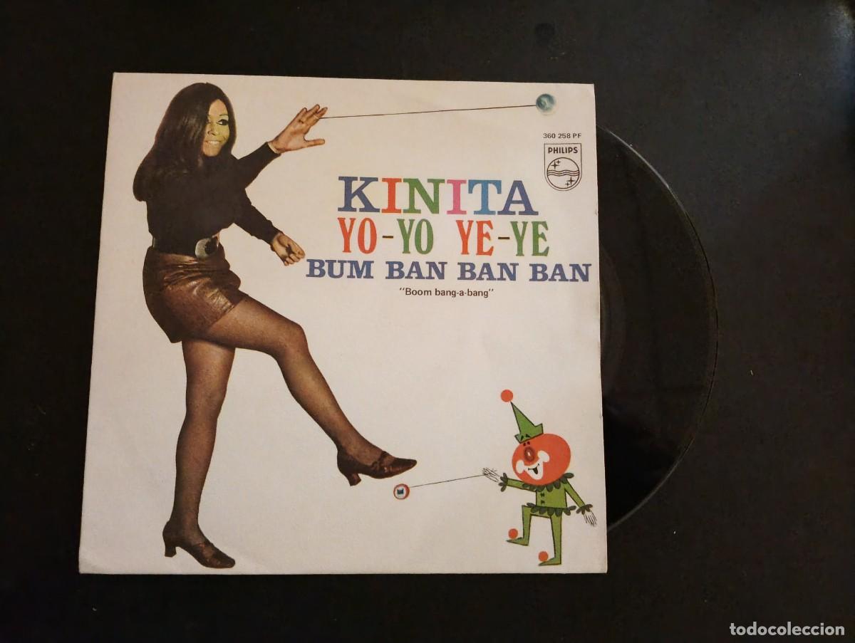 Discos de vinilo: DISCO SINGLE VINILO PHILIPS 1969 - KINITA - YO YO YE YE - BUM BAN BAN BAN - PERFECTO ESTADO