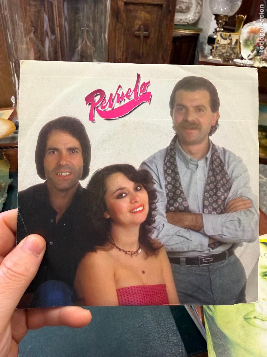 Discos de vinilo: SINGLES REVUELO ----