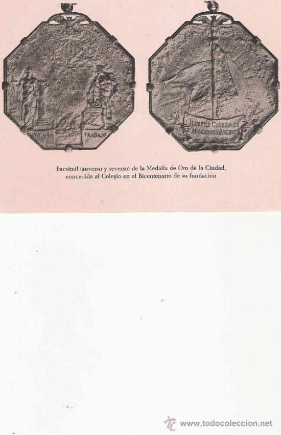 Documenti antichi: FELICITACION NAVIDE&Ntilde;A DEL COLEGIO DE ABOGADOS DE VALENCIA EN 1961 - DIPTICO CON FACSIMIL DE MEDALLA