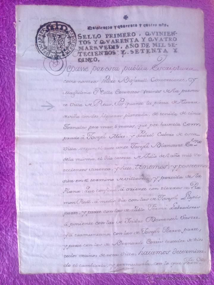Documentos antiguos: DOCUMENTO DE LA VILLA DE REUS SOBRE TIERRAS Y TRASPASOS 1775 - Foto 1