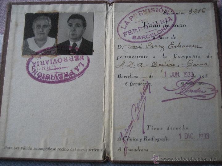 Documentos antiguos: Carnet de identidad. La Previsi&oacute;n Ferroviaria. 1933 - Foto 2