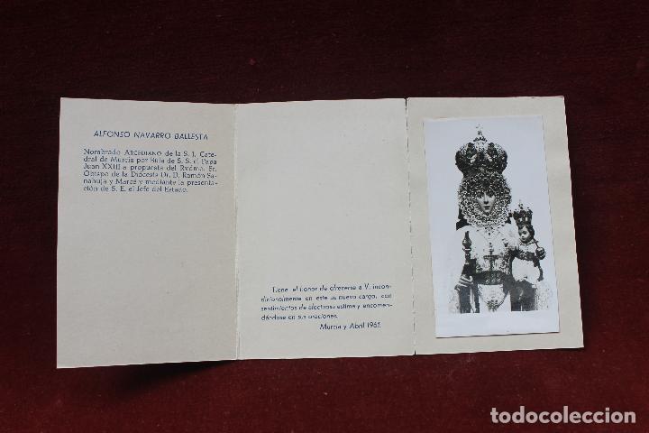 Documentos antigos: TRIPTICO CON OFRECIMIENTO ARCEDIANO CATEDRAL DE MURCIA, CON FOTO VIRGEN DE LA FUENSANTA, 1961