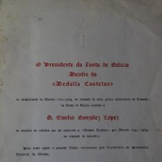 Documentos antiguos: DIPLOMA CONCESIÓN MEDALLA CASTELAO A EMILIO GONZÁLEZ LÓPEZ (1984). Lote 87522644
