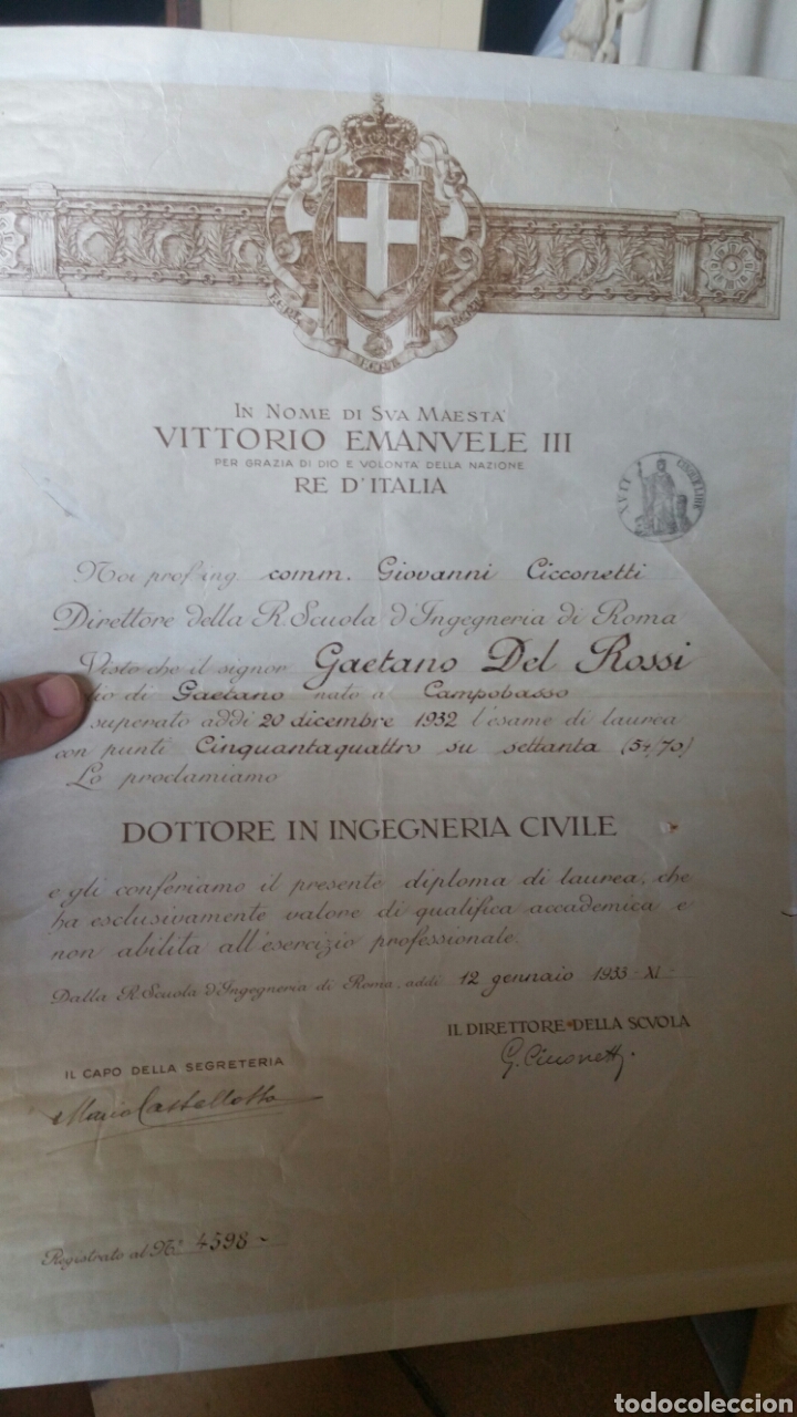 Documentos antiguos: Concesi&oacute;n del t&iacute;tulo ingeniero civil concedido por Victorio Manuel de Italia en Pergamino 1933