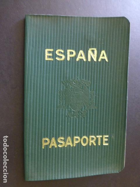 Documentos antiguos: PASAPORTE 1958 EXPEDIDO EN AVILA - Foto 1