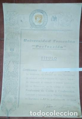 Documentos antiguos: T&Iacute;TULO DE PROFESORA DE CORTE Y CONFECCI&Oacute;N POR LA UNIV. FEMENINA PERFECCI&Oacute;N DE BARCELONA, 1944