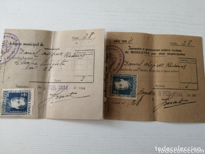 Documentos antiguos: SAGUNTO. LOTE 2 RECIBOS DE ARBITRIO MUNICIPAL 1944. CON VI&Ntilde;ETAS DE 10 CENTS. FALANGE Y TAMP&Oacute;N REVERS