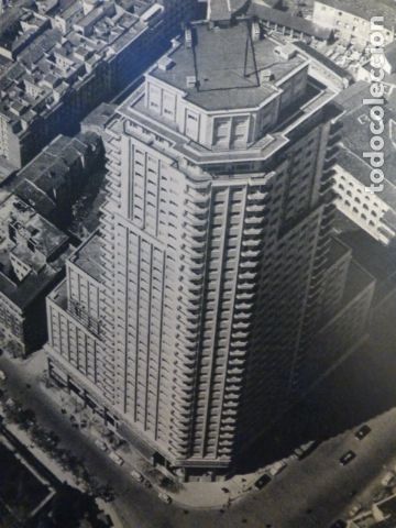 Documentos antiguos: MADRID LA TORRE DE MADRID ANTIGUA LAMINA HUECOGRABADO A&Ntilde;OS 60 15,5 X 22 CMTS