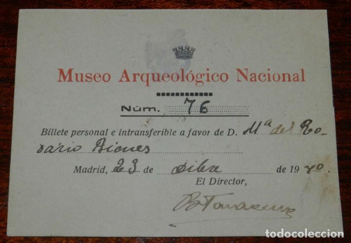 Documentos antigos: CARNET DE AGENTE COMERCIAL, LA CORU&Ntilde;A 1959.MUSEO ARQUEOLOGICO NACIONAL, CON CORONA DE REPUBLICA QUE