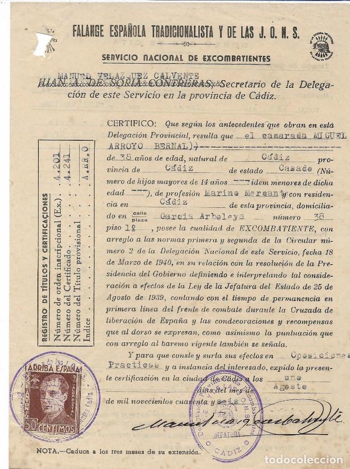 Documentos antiguos: CERTIFICADO DE EXCOMBATIENTE C&Aacute;DIZ 1946 - Foto 1