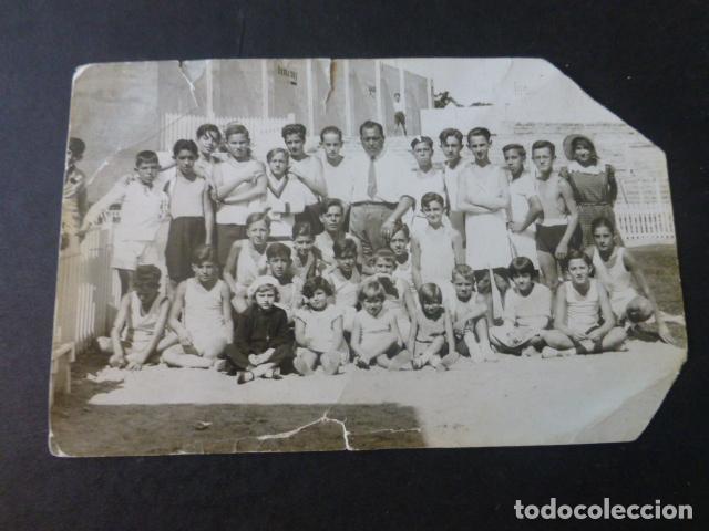 Documentos antigos: MADRID POSTAL FOTOGRAFICA A&Ntilde;OS 30 ALVARO FOTOGRAFO GRUPO NI&Ntilde;OS EN CLUB DEPORTIVO