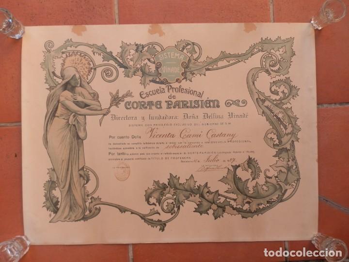 Documentos antiguos: ANTIGUO DIPLOMA SISTEMA VINAD&Eacute;. ESCUELA PROFESIONAL DE CORTE PARISI&Eacute;N. ART DEC&Oacute;. 1927.