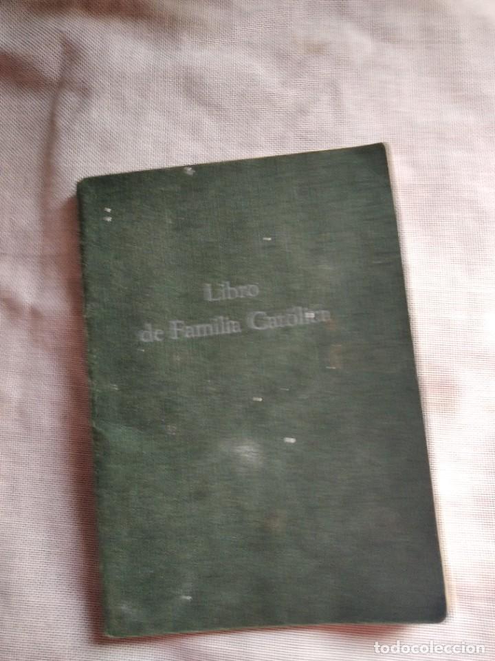Documentos antiguos: libro de familia catolica - Foto 1