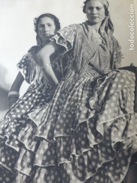 Alte Dokumente: EL ROC&Iacute;O HUELVA MUJERES CON TRAJE T&Iacute;PICO ANTIGUA LAMINA HUECOGRABADO A&Ntilde;OS 40