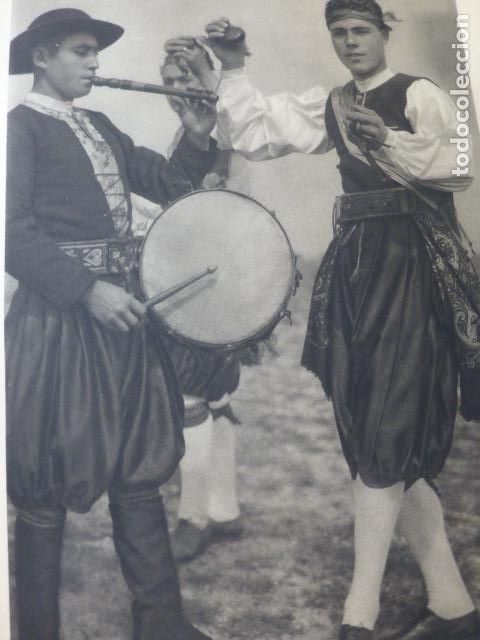 Documenti antichi: LEON MARAGATOS BAILE ANTIGUA LAMINA HUECOGRABADO A&Ntilde;OS 40