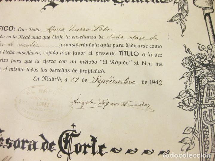 Documentos antiguos: T&Iacute;TULO DE PROFESORA DE CORTE. M&Eacute;TODO DE CORTE EL R&Aacute;PIDO. 1942 - Foto 3
