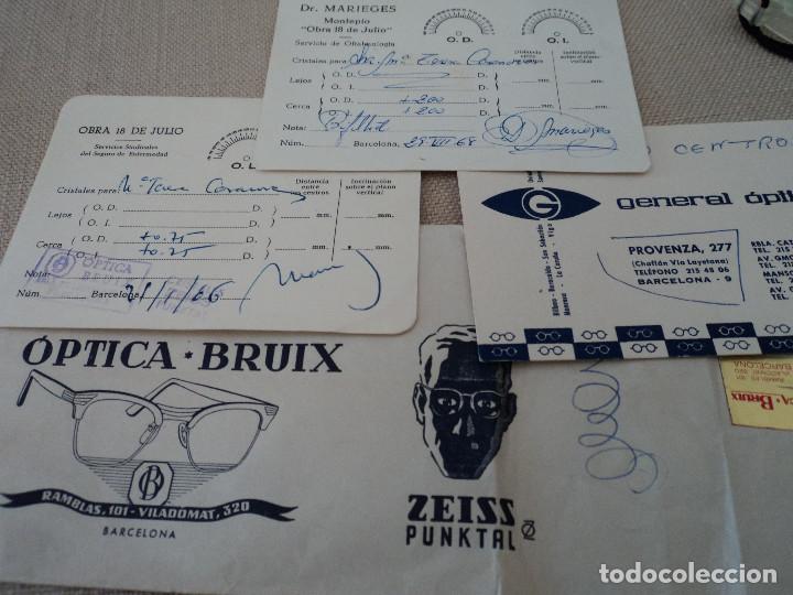 Documentos antiguos: sobre de optica bruix con tres tarjetas en interior 1961 - Foto 2
