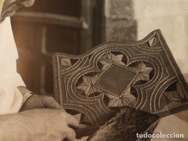 Documentos antigos: TOMELLOSO CIUDAD REAL GUARNICIONERO BORDANDO ANTIGUA LAMINA HUECOGRABADO