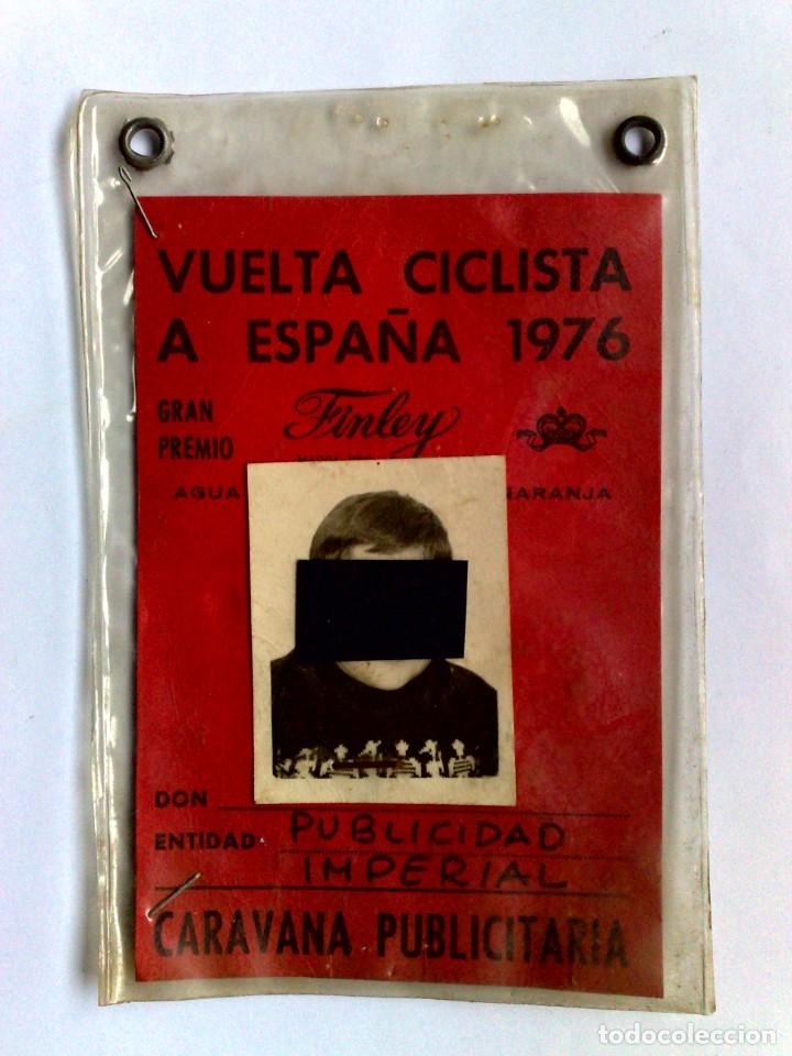 Documentos antiguos: TARJETA IDENTIDAD,VUELTA CICLISTA A ESPA&Ntilde;A 1976,ORGANIZACI&Oacute;N DE CORREO ESPA&Ntilde;OL,EL PUEBLO VASCO(DESCR